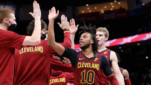 相比之下 相比之下