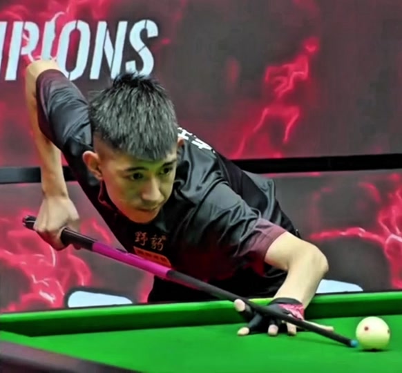 与比利亚雷 与比利亚雷